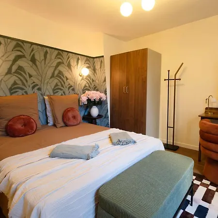 Studio Premium Paris 6 דירה